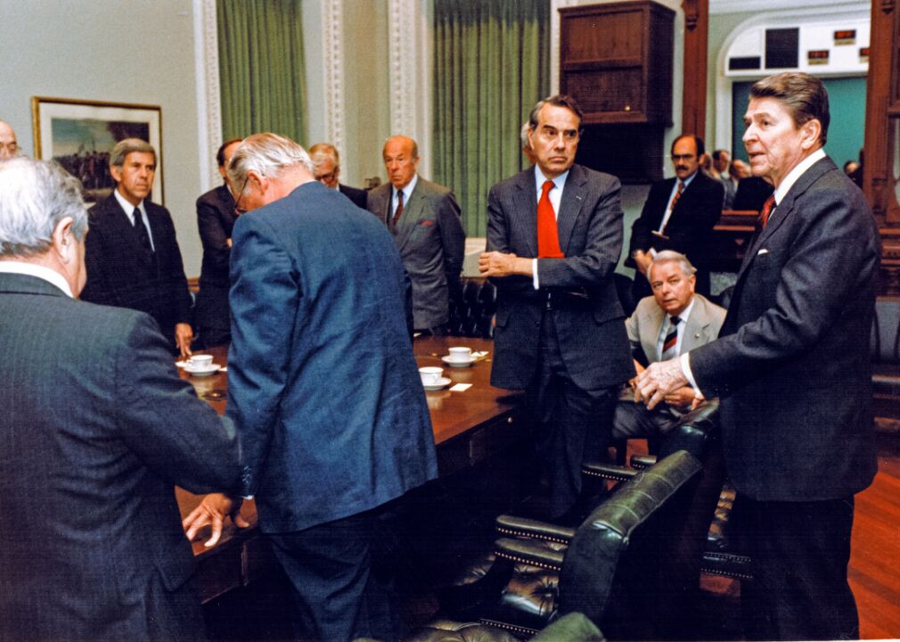 1986: NRA wins rollback of gun sale restrictions